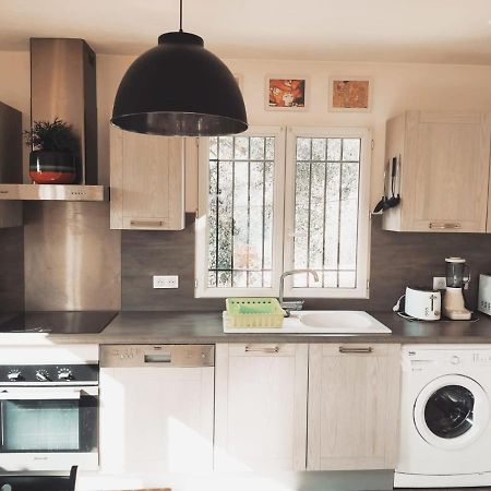 Bas De Villa. Cote D'Azur, A 20 Kms De Nice Contes  Kültér fotó