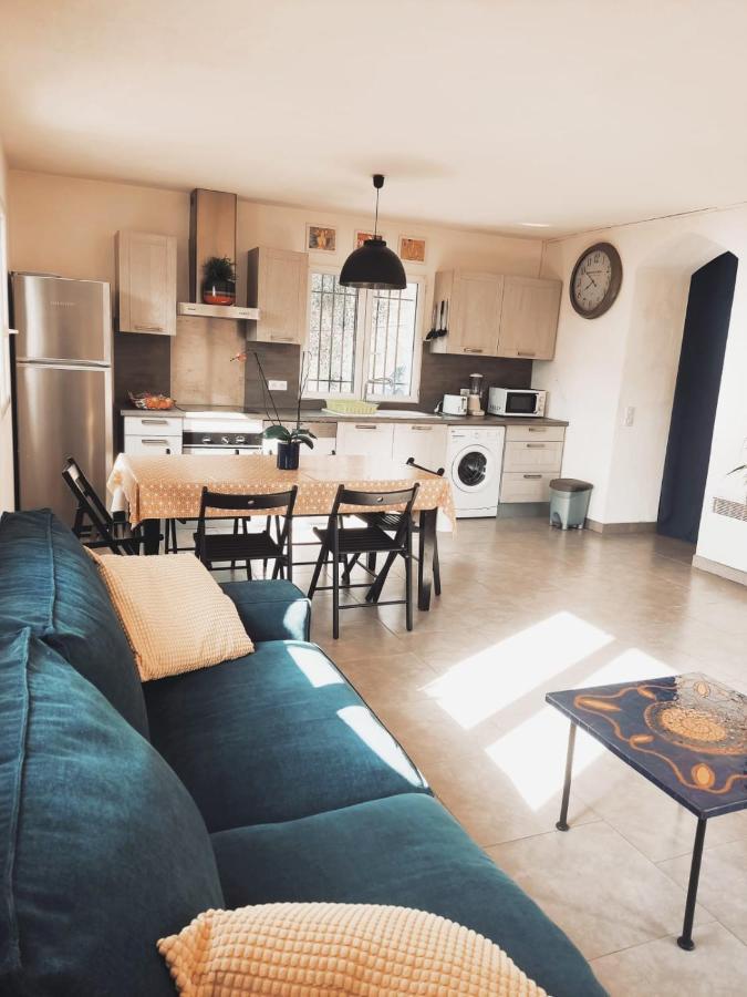Bas De Villa. Cote D'Azur, A 20 Kms De Nice Contes  Kültér fotó