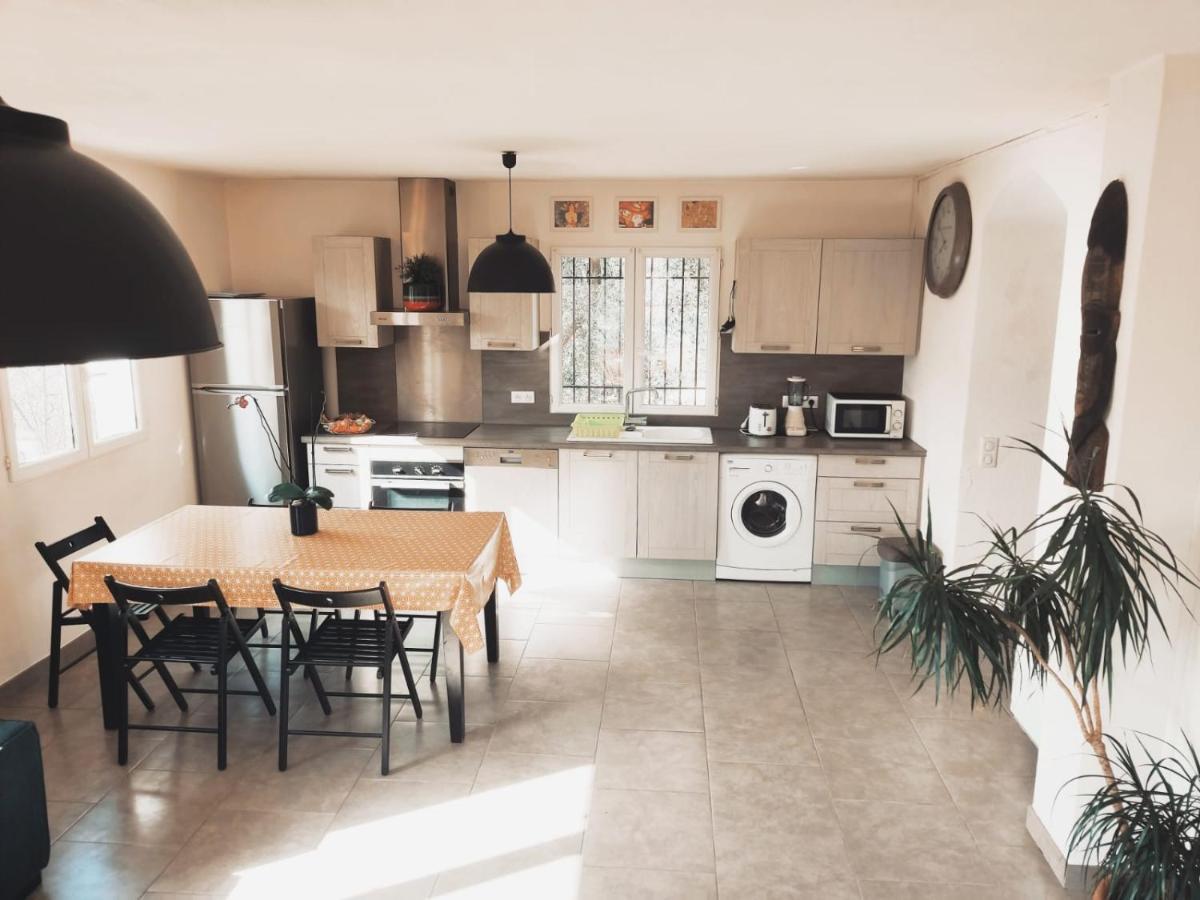 Bas De Villa. Cote D'Azur, A 20 Kms De Nice Contes  Kültér fotó