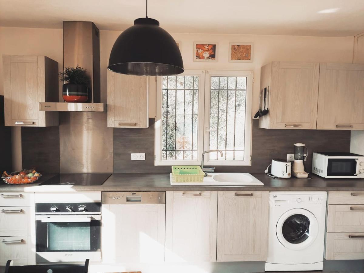 Bas De Villa. Cote D'Azur, A 20 Kms De Nice Contes  Kültér fotó